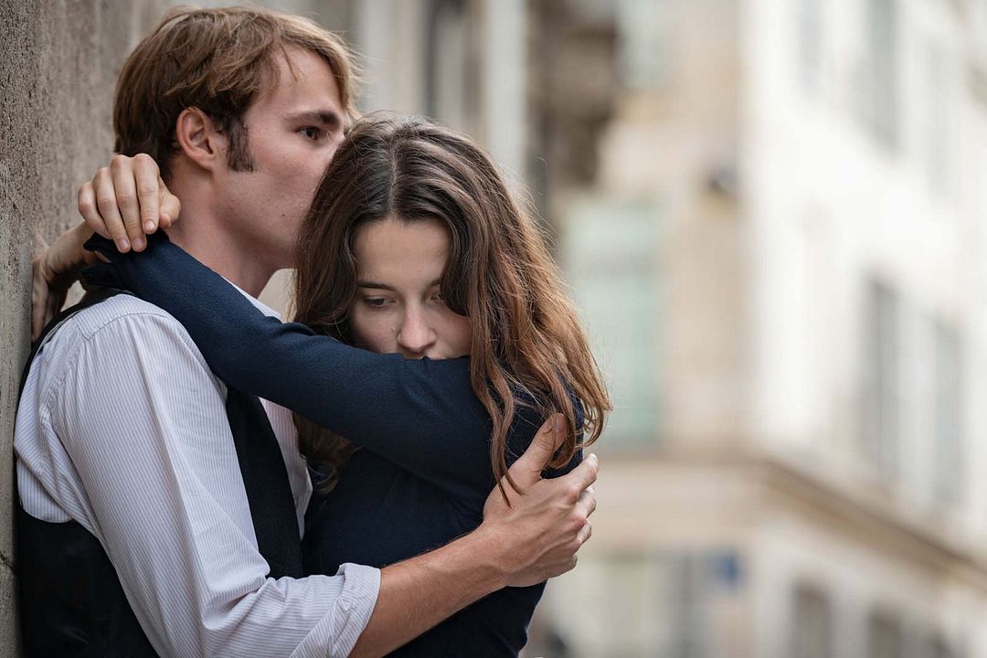 Une jeune fille qui va bien : Bild Rebecca Marder, Cyril Metzger