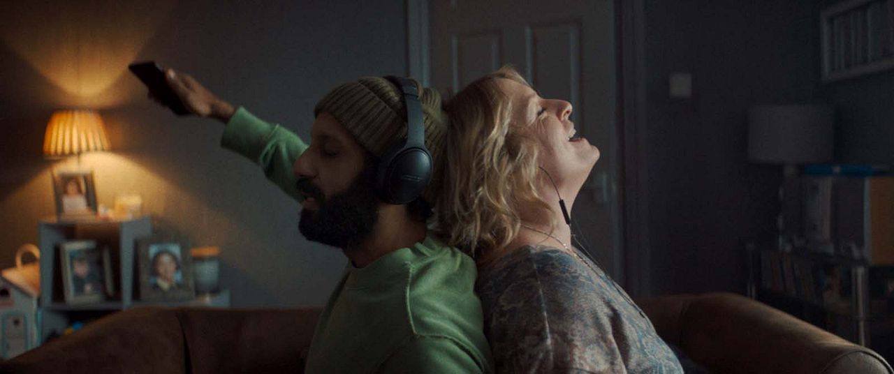 Ali & Ava : Bild Claire Rushbrook, Adeel Akhtar