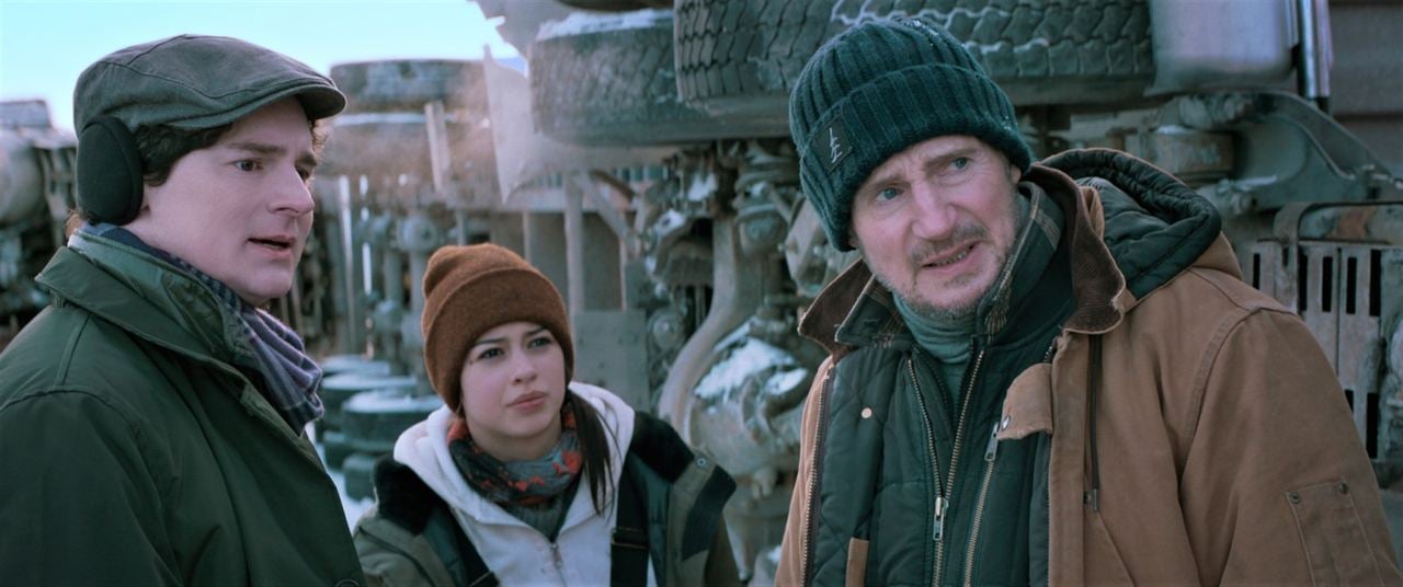 The Ice Road: Liam
        Neeson, Benjamin
        Walker, Amber
        Midthunder