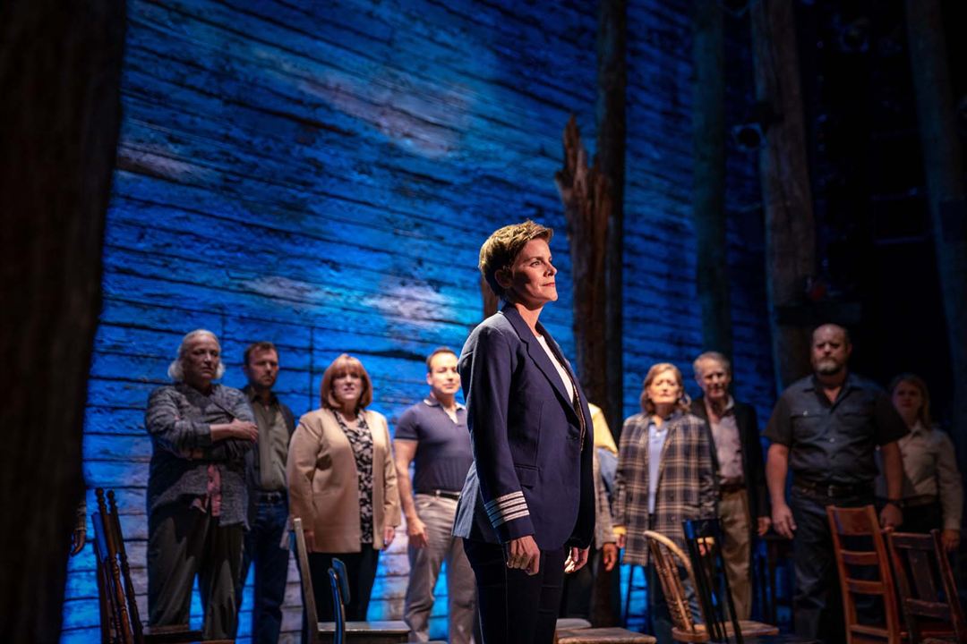 Come From Away : Bild Paul Whitty, Jim Walton, Jenn Colella, Astrid Van Wieren, Petrina Bromley, Tony Lepage, Caesar Samayoa, Emily Walton, Sharon Wheatley