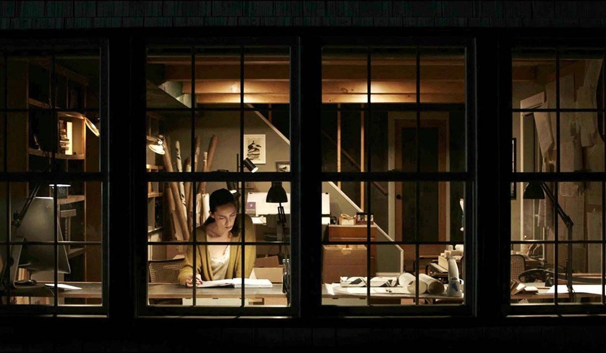The House At Night : Bild Rebecca Hall