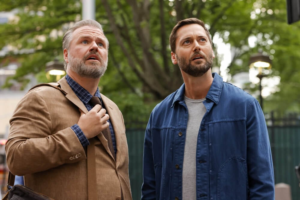 New Amsterdam : Bild Ryan Eggold, Tyler Labine