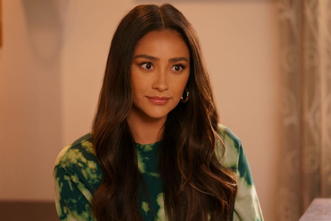 Dollface : Bild Shay Mitchell