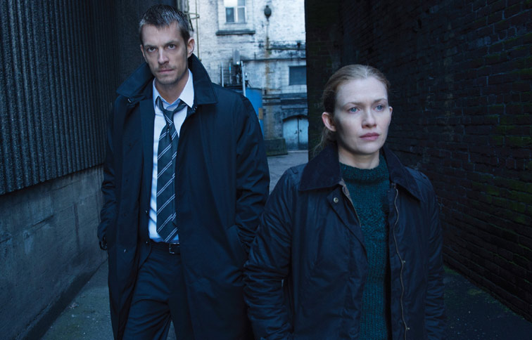 Bild Mireille Enos, Joel Kinnaman