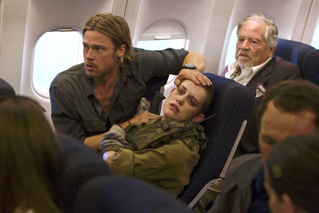 World War Z : Bild Brad Pitt, Daniella Kertesz