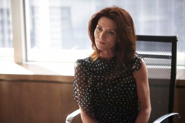 Suits : Bild Michelle Fairley