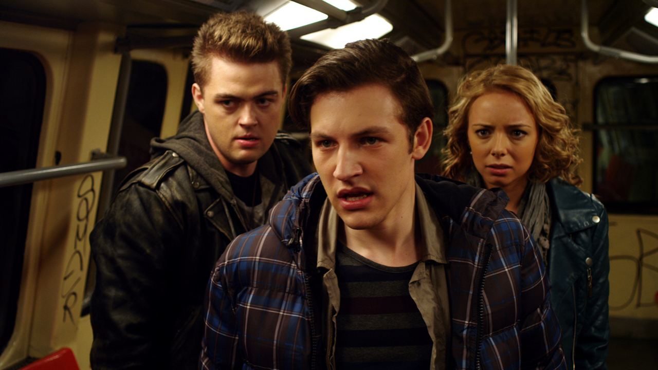 Fright Night 2 - Frisches Blut : Bild Will Payne, Sacha Parkinson, Chris Waller