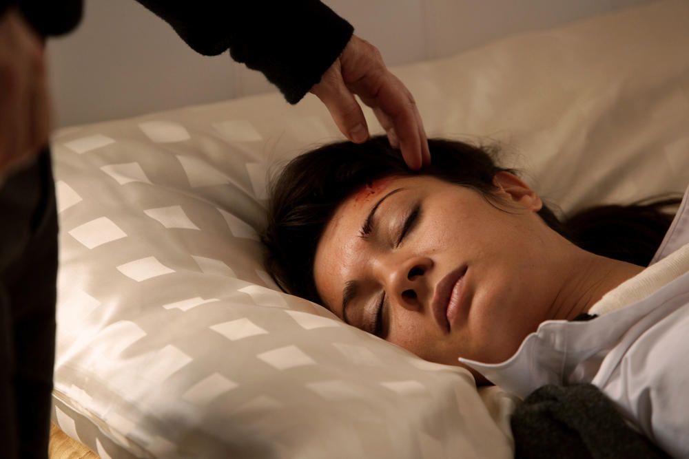 Crossing Lines : Bild Moon Dailly