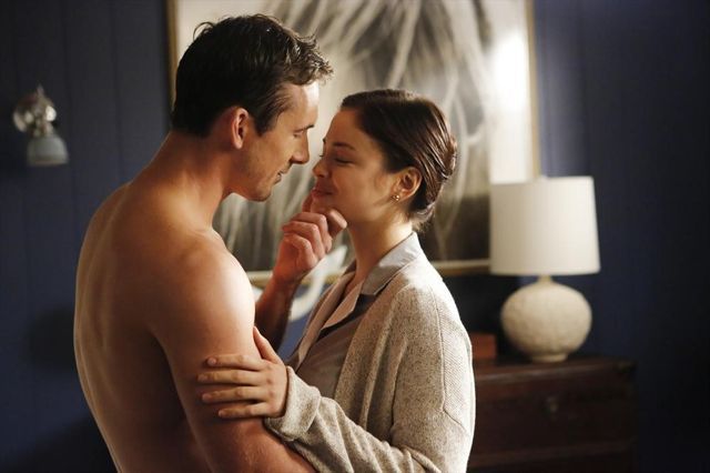 Revenge : Bild Barry Sloane, Conor Leslie