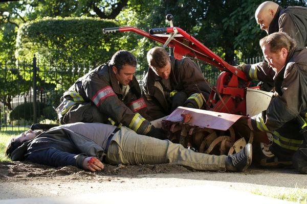 Chicago Fire : Bild Jesse Spencer, Christian Stolte, Taylor Kinney, Joe Minoso