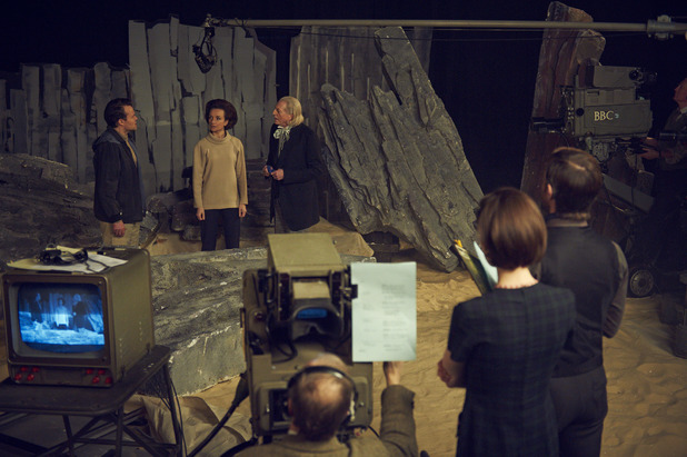 Ein Abenteuer in Raum und Zeit - Die Geschichte von Doctor Who beginnt genau hier ... : Bild David Bradley (IV), Jamie Glover, Jemma Powell