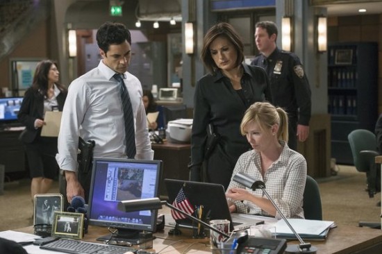 Law & Order: Special Victims Unit : Bild Kelli Giddish, Danny Pino, Mariska Hargitay