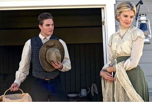 Janette Oke: Die Coal Valley Saga : Bild Stephen Amell, Maggie Grace