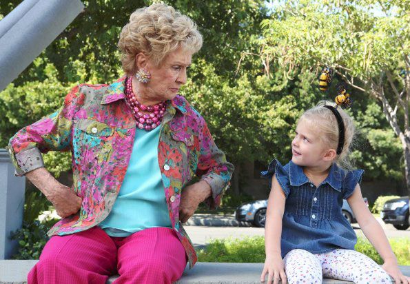 Raising Hope : Bild Cloris Leachman, Baylie Cregut