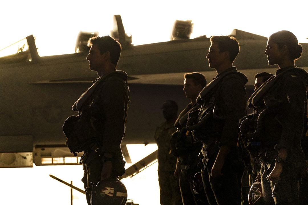 Top Gun 2: Maverick : Bild Monica Barbaro, Tom Cruise, Glen Powell, Miles Teller