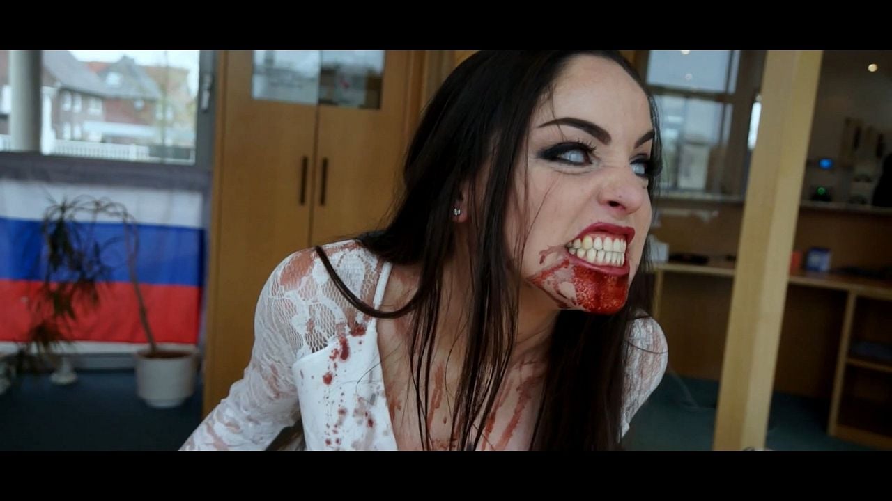 Nackt unter Zombies : Bild