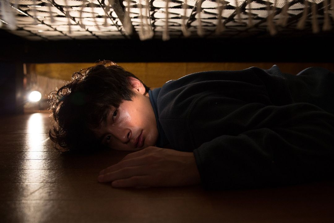 Under Your Bed : Bild