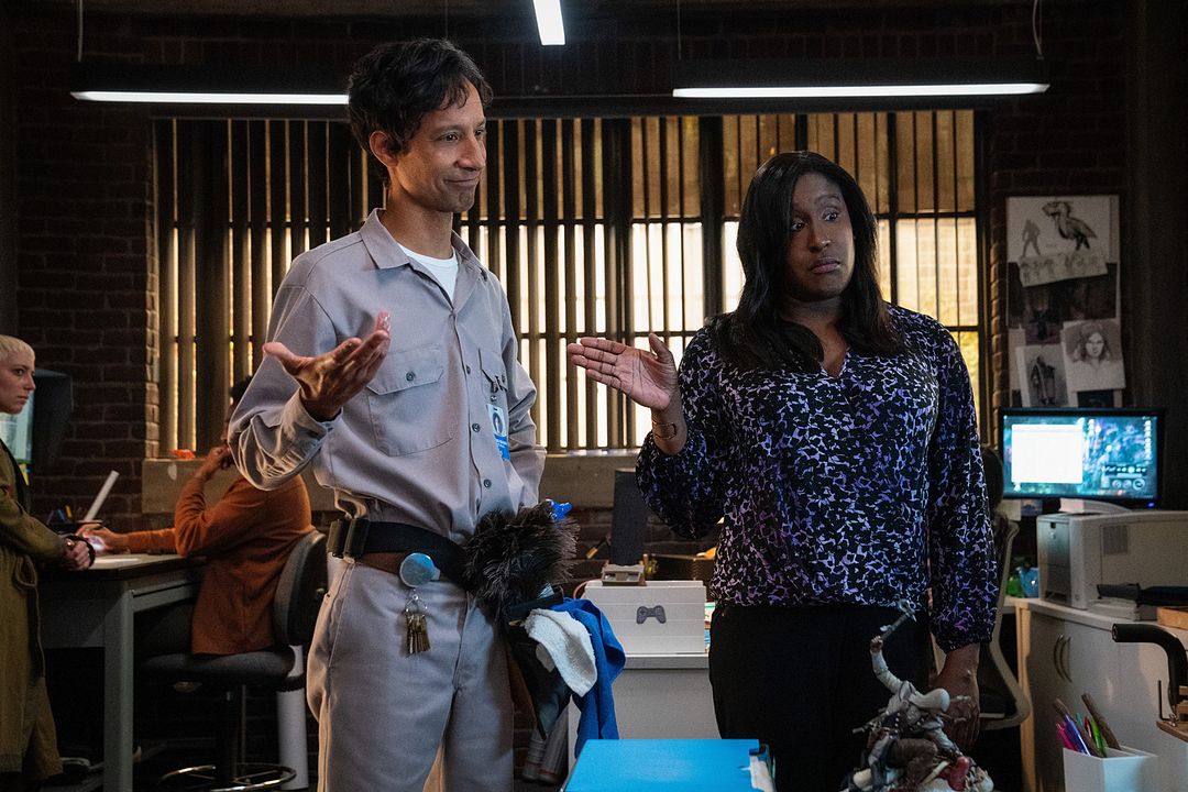 Mythic Quest : Bild Naomi Ekperigin, Danny Pudi