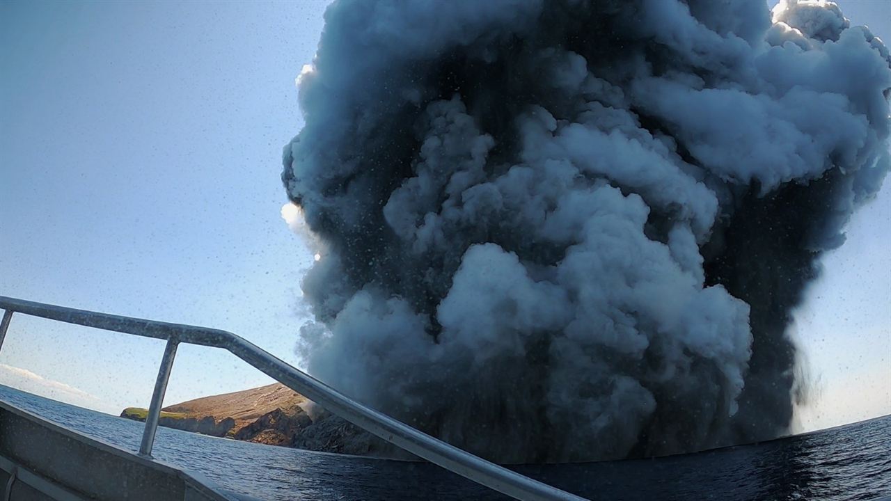Der Vulkan: Rettung von Whakaari : Bild