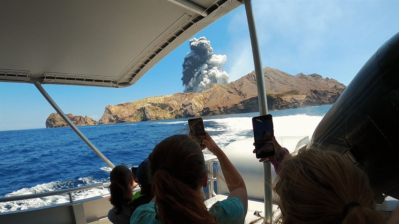 Der Vulkan: Rettung von Whakaari : Bild