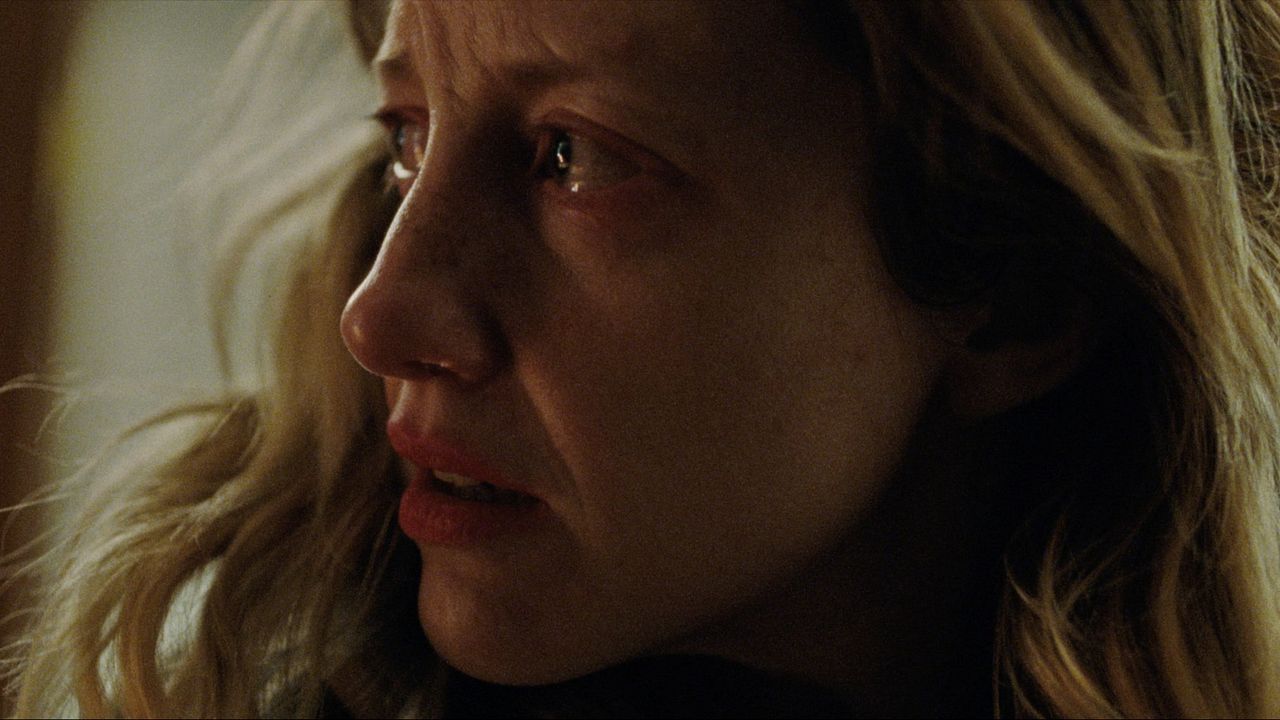 To Leslie : Bild Andrea Riseborough