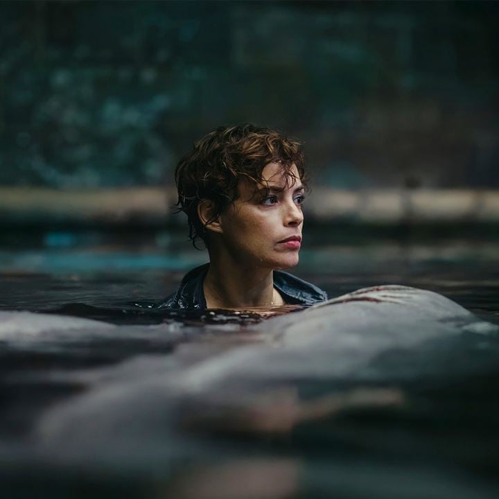 Im Wasser der Seine : Bild Bérénice Bejo