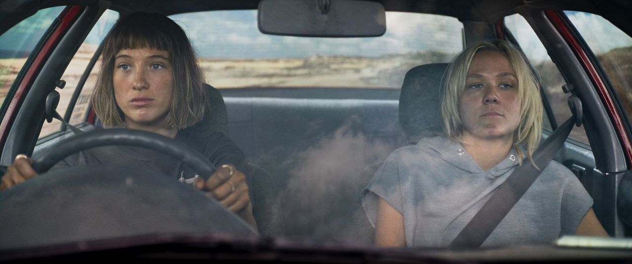 The Dive : Bild Louisa Krause, Sophie Lowe