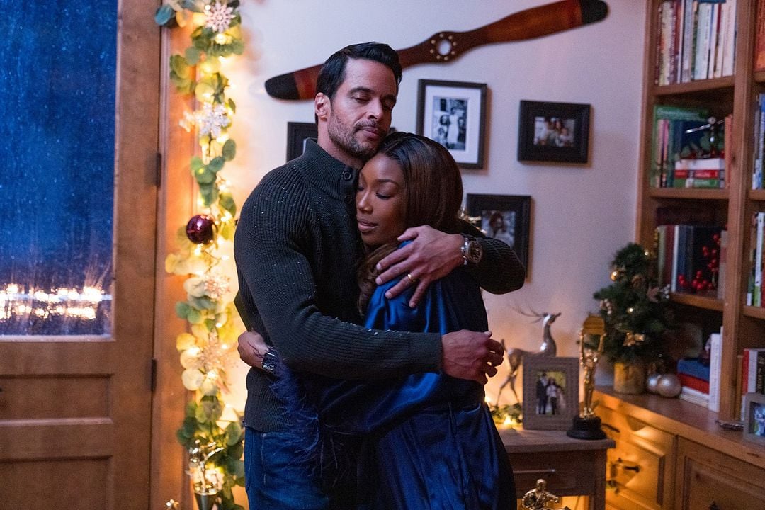 Best. Christmas. Ever! : Bild Brandy Norwood, Matt Cedeño