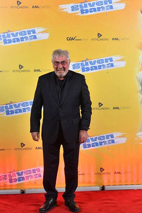 Güven Bana : Vignette (magazine)