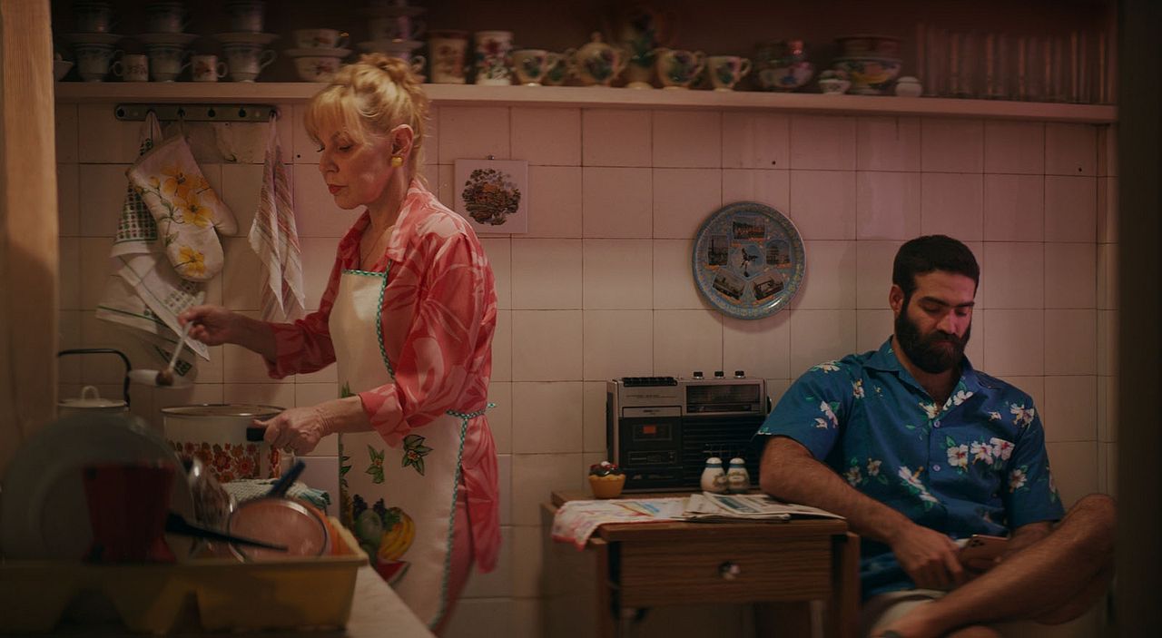 Der Sommer mit Carmen : Bild Roubini Vasilakopoulou, Yorgos Tsiantoulas