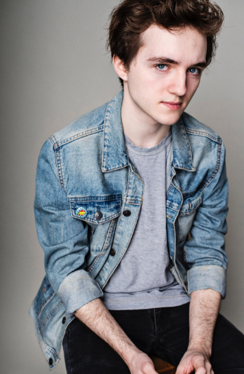 Kinoposter Spike White