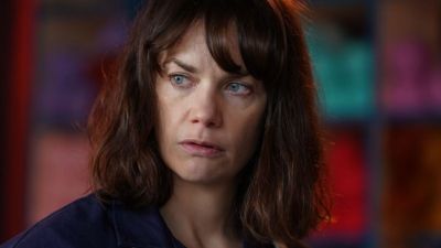 The Woman In The Wall : Bild