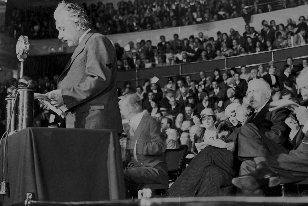 Einstein und die Bombe : Bild