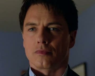 Vorschau zum großen Finale der 4. Staffel: Das Torchwood-Team reist auf seiner finalen, verzweifelten Mission rund um den Globus, doch die drei Familien scheinen nicht mehr aufzuhalten. Ein schreckliches Opfer könnte letzte Hoffnung bringen...