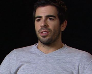 Auch die größten Stars sind nur Filmfans wie du und ich. Im Gespräch mit FILMSTARTS verraten sie uns ihre absolute Lieblingsszene der Filmgeschichte. In dieser Ausgabe spricht Horror-Regisseur Eli Roth ("Hostel") über Stanley Kubricks Klassiker "Shining"