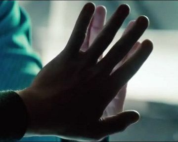 Japanische Version des Announcement-Trailers mit einer zusätzlichen Szene am Ende.