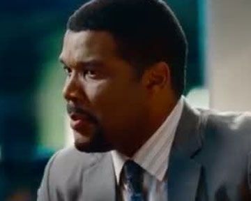 OV-Trailer mit deutschen Untertiteln.