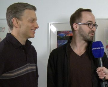 Regisseur Saschka Unseld hat für Pixars "Die Monster Uni" den Kurzfilm "The Blue Umbrella" gedreht. Im Interview verrät er uns, was er an Animation so magisch findet. Gemeinsam mit seinem Produzenten Marc Greenberg klärt er uns außerdem auf, was für Menschen Pixar-Animatoren wirklich sind und welches ihre Lieblingsfilme sind.