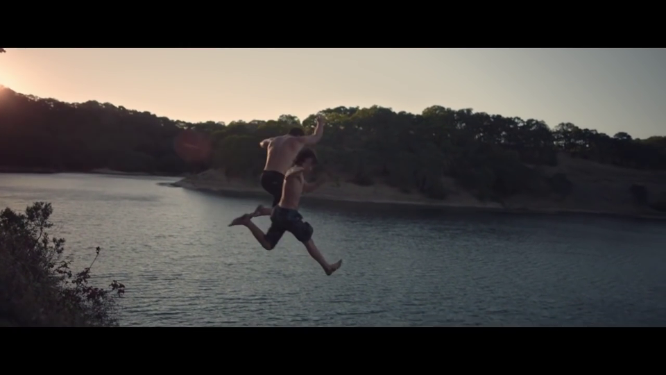 Green Is Gold Trailer Green Is Gold Trailer OV FILMSTARTS.de