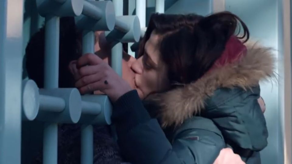 Fiore Trailer - Fiore Trailer OV - FILMSTARTS.de