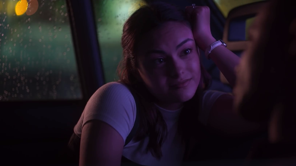 Kritik Zu Dangerous Lies Riverdale Star Camila Mendes Wird Voll Verschenkt Filmstarts De