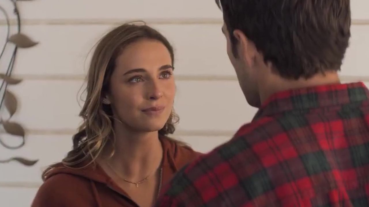 A California Christmas Trailer A California Christmas Trailer OV