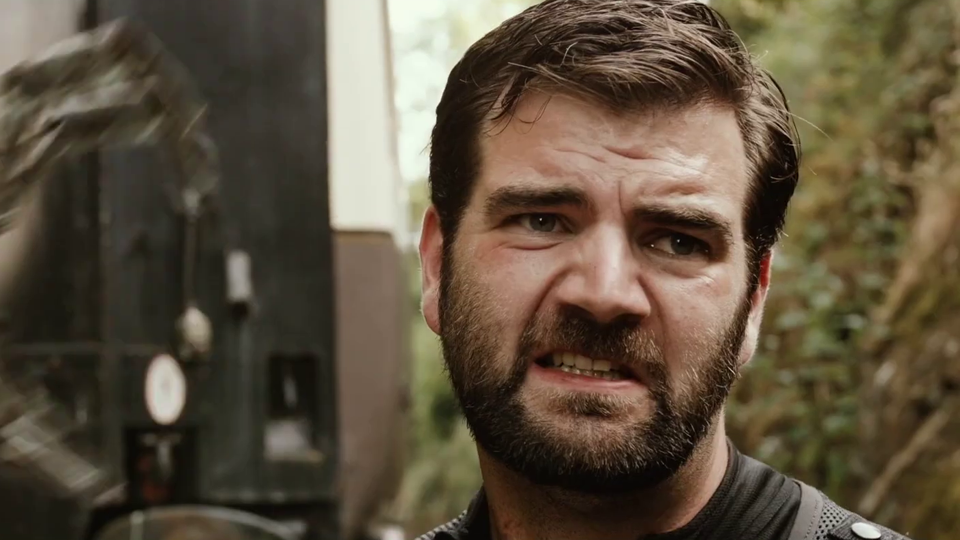 Alien Outbreak Trailer - Alien Outbreak Trailer DF - FILMSTARTS.de