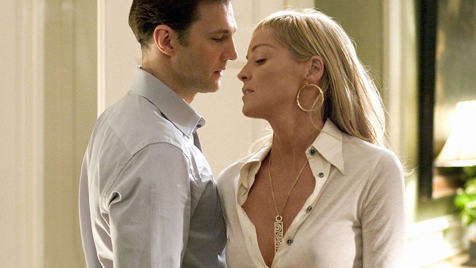 Basic Instinct - Neues Spiel für Catherine Tramell Trailer - Basic ...